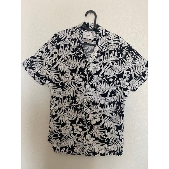 Good Fellow & Co Short Sleeve Button down Tropical print Shirt (M) - Picture 1 of 3